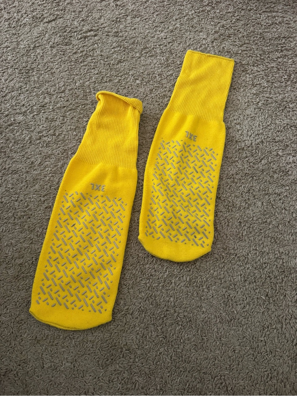 Yellow Non-Slip Men's Crew Socks